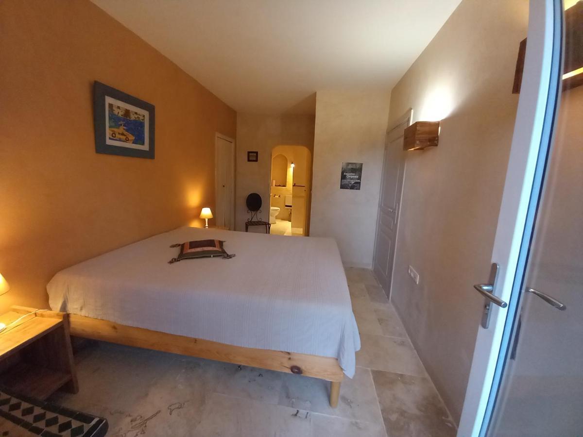 Mas Des Broussonnetiers Apartment Баряк Екстериор снимка